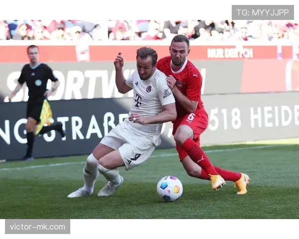 热刺射手凯恩陷多队拉锯战 巴黎拜仁曼联展开争夺