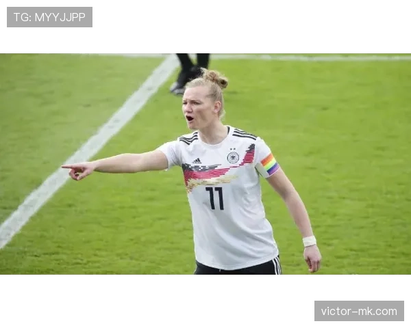 姆巴佩刷新转会纪录，重塑足球市场格局，未来表现引发高度关注