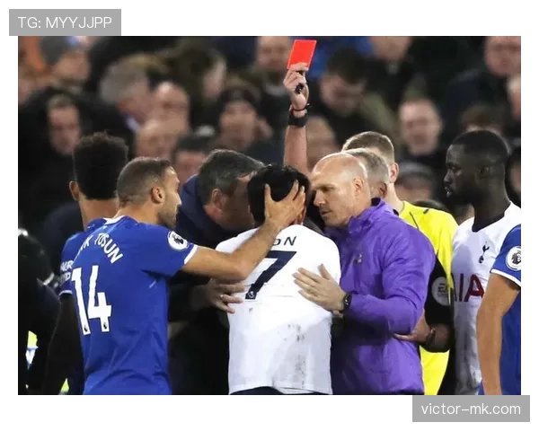 努涅斯红牌争议：比赛判罚尺度与防守动作合理性分析