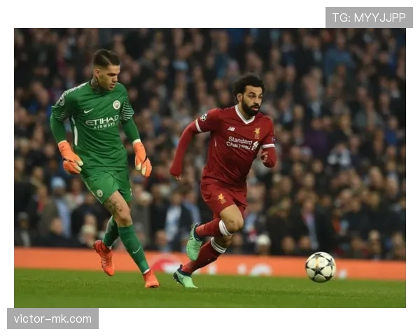 卡马文加欧冠对阵利物浦、曼城的关键战解析